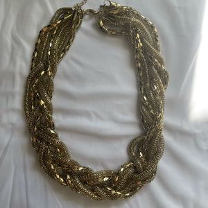 Gold thick layered necklace